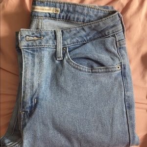 HighRise Light Washed Denim Levi’s Skinny Jeans